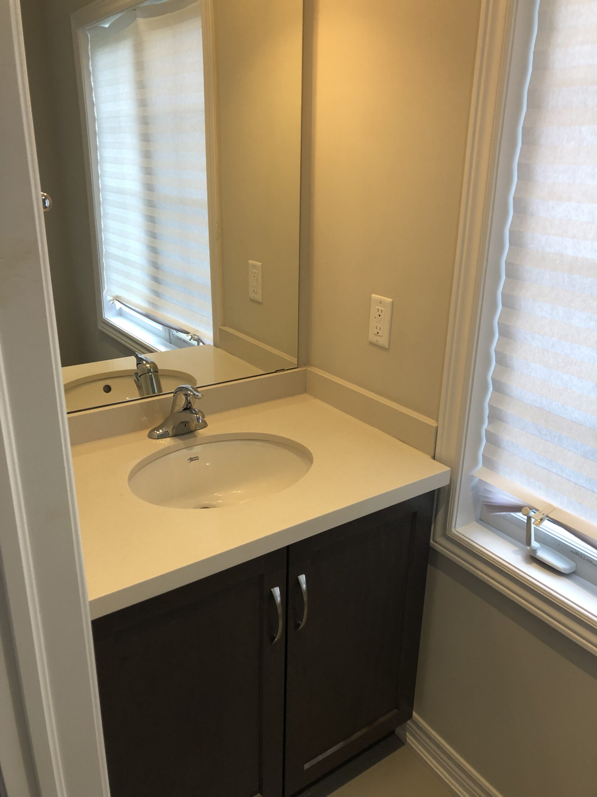 StarwardHomes-63-377GlancasterRd-Leasing-Photo (15)