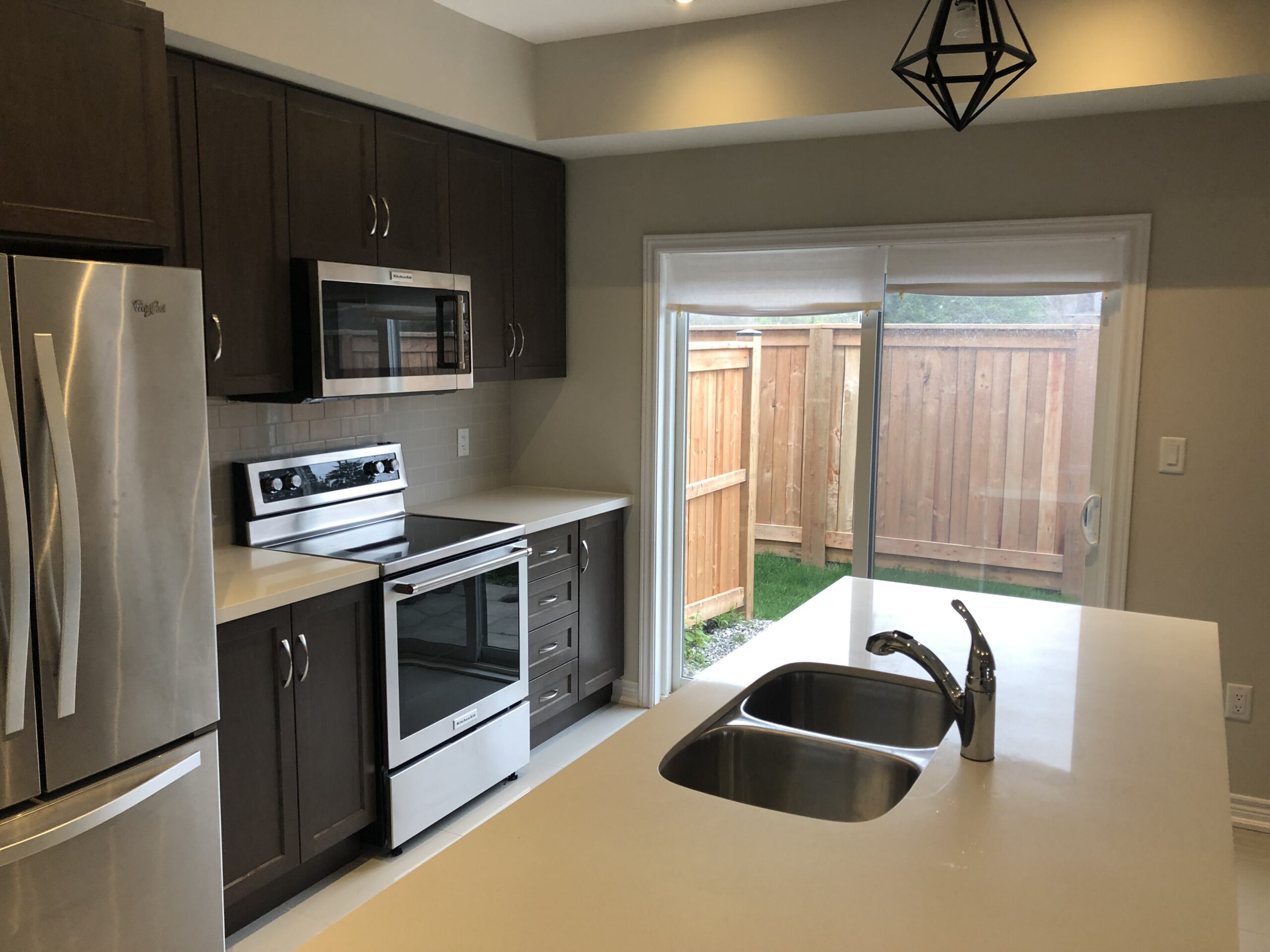 StarwardHomes-63-377GlancasterRd-Leasing-Photo (2)