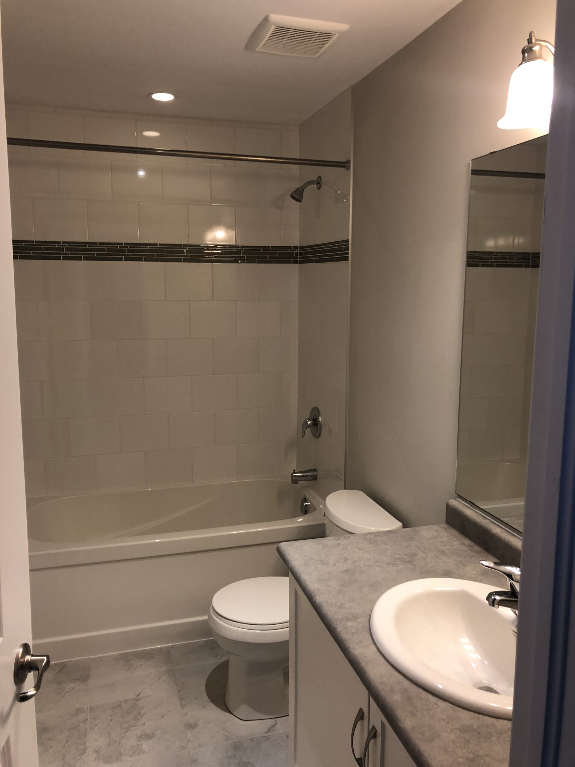 StarwardHomes-63-377GlancasterRd-Leasing-Photo (9)